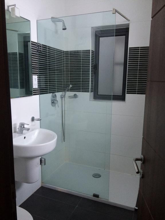 Paceville Montecarlo Apartments Saint Julian's Стая снимка