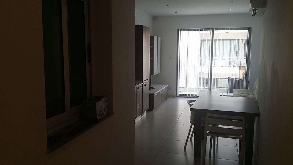 Paceville Montecarlo Apartments Saint Julian's Стая снимка